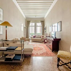 Apartment San Samuele